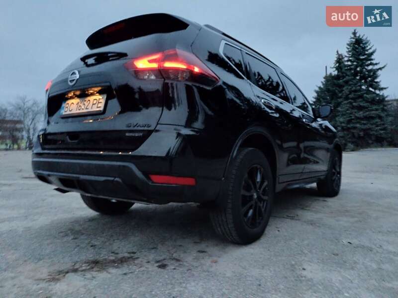 Внедорожник / Кроссовер Nissan Rogue 2018 в Харькове