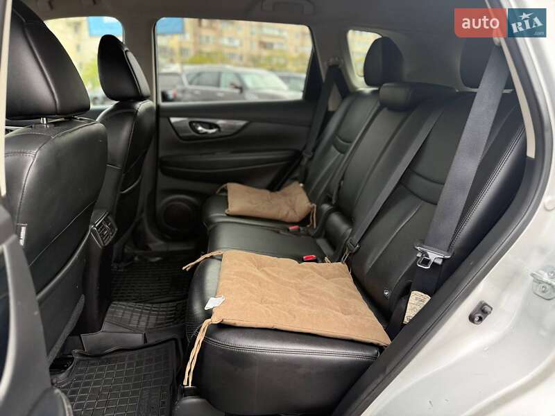 Внедорожник / Кроссовер Nissan Rogue 2015 в Киеве