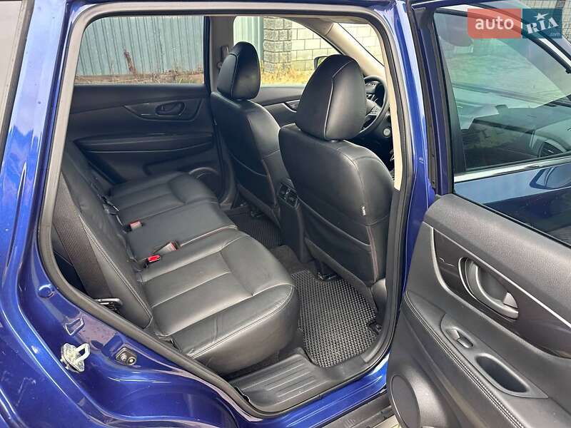 Внедорожник / Кроссовер Nissan Rogue 2020 в Ровно