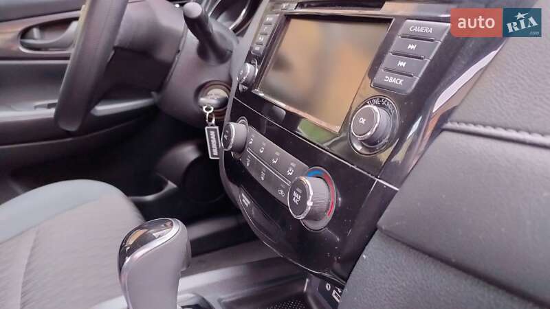 Внедорожник / Кроссовер Nissan Rogue 2019 в Ровно