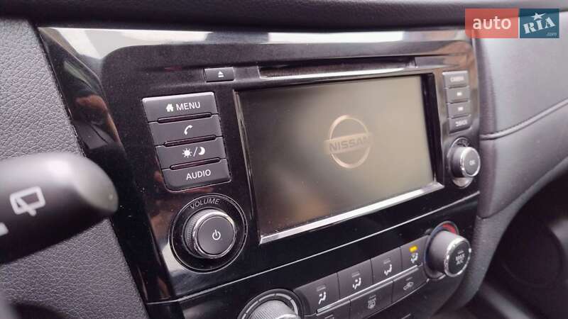 Внедорожник / Кроссовер Nissan Rogue 2019 в Ровно