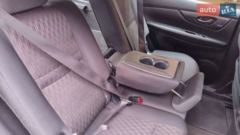 Внедорожник / Кроссовер Nissan Rogue 2019 в Ровно