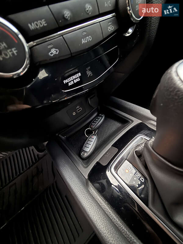 Внедорожник / Кроссовер Nissan Rogue 2018 в Ромнах фото 8 Внедорожник / Кроссовер Nissan Rogue 2018 в Ромнах