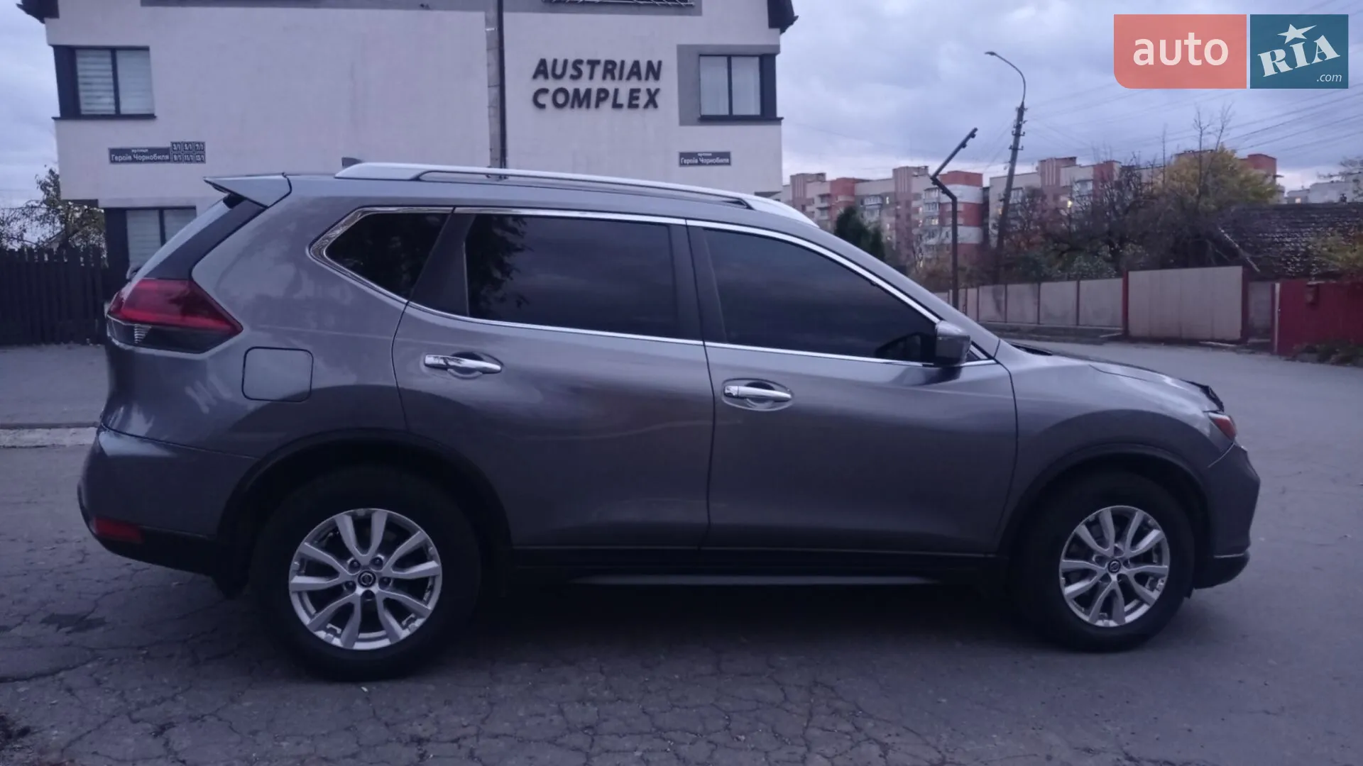 2018 Nissan Rogue - мініатюра 2