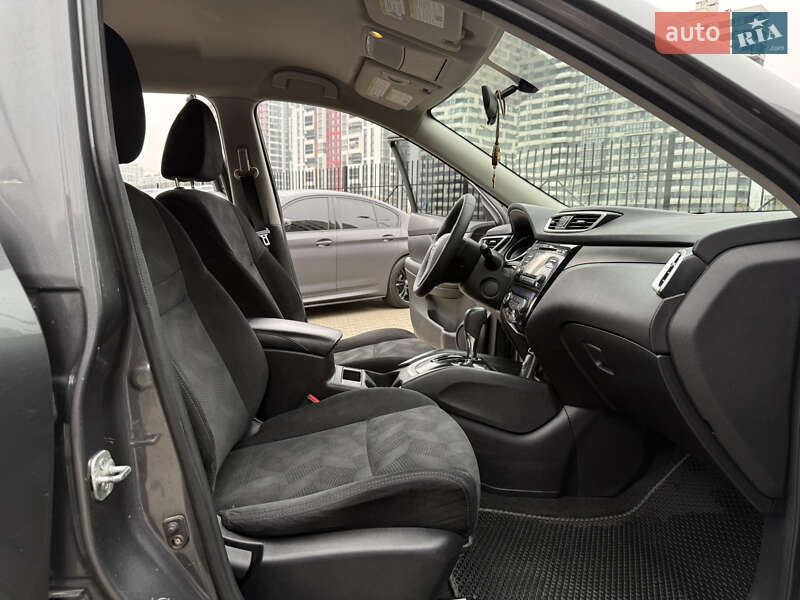 Внедорожник / Кроссовер Nissan Rogue 2014 в Киеве