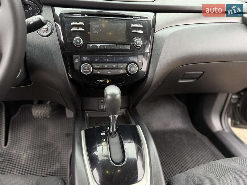 Внедорожник / Кроссовер Nissan Rogue 2014 в Киеве