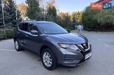 Внедорожник / Кроссовер Nissan Rogue 2017 в Харькове