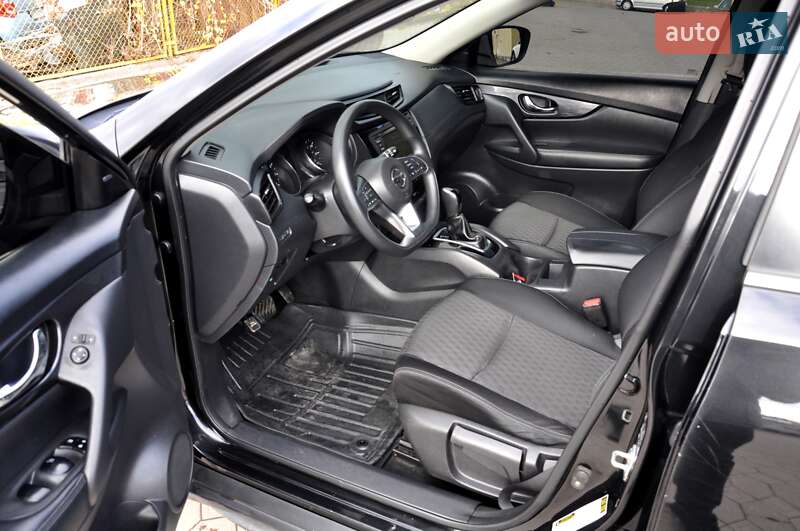Позашляховик / Кросовер Nissan Rogue 2018 в Львові фото 16 Позашляховик / Кросовер Nissan Rogue 2018 в Львові