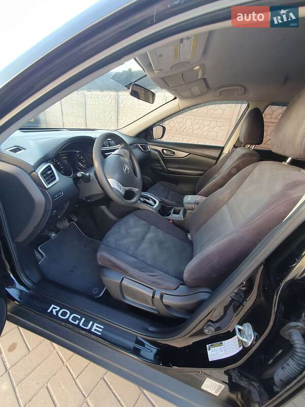 Позашляховик / Кросовер Nissan Rogue 2016 в Березному
