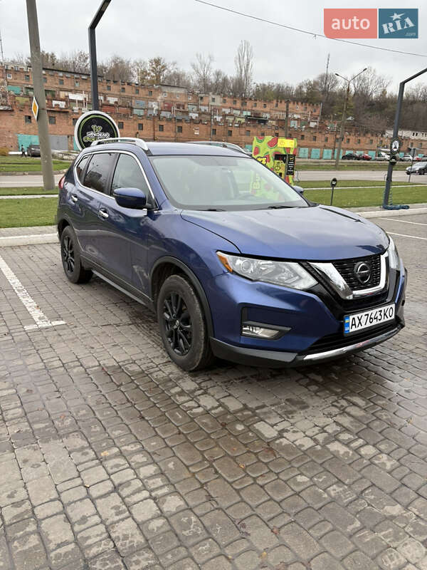 Внедорожник / Кроссовер Nissan Rogue 2018 в Харькове