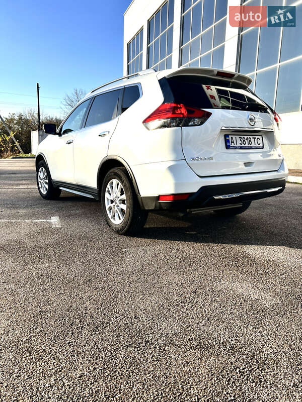 Внедорожник / Кроссовер Nissan Rogue 2017 в Белой Церкви