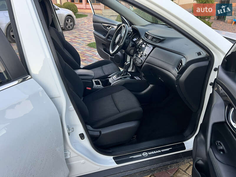 Внедорожник / Кроссовер Nissan Rogue 2017 в Белой Церкви