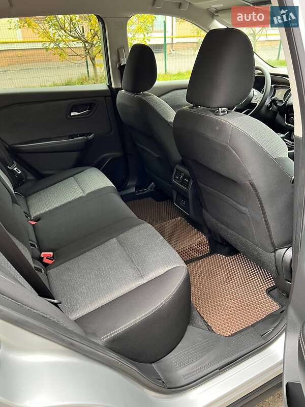 Внедорожник / Кроссовер Nissan Rogue 2021 в Ровно фото 13 Внедорожник / Кроссовер Nissan Rogue 2021 в Ровно