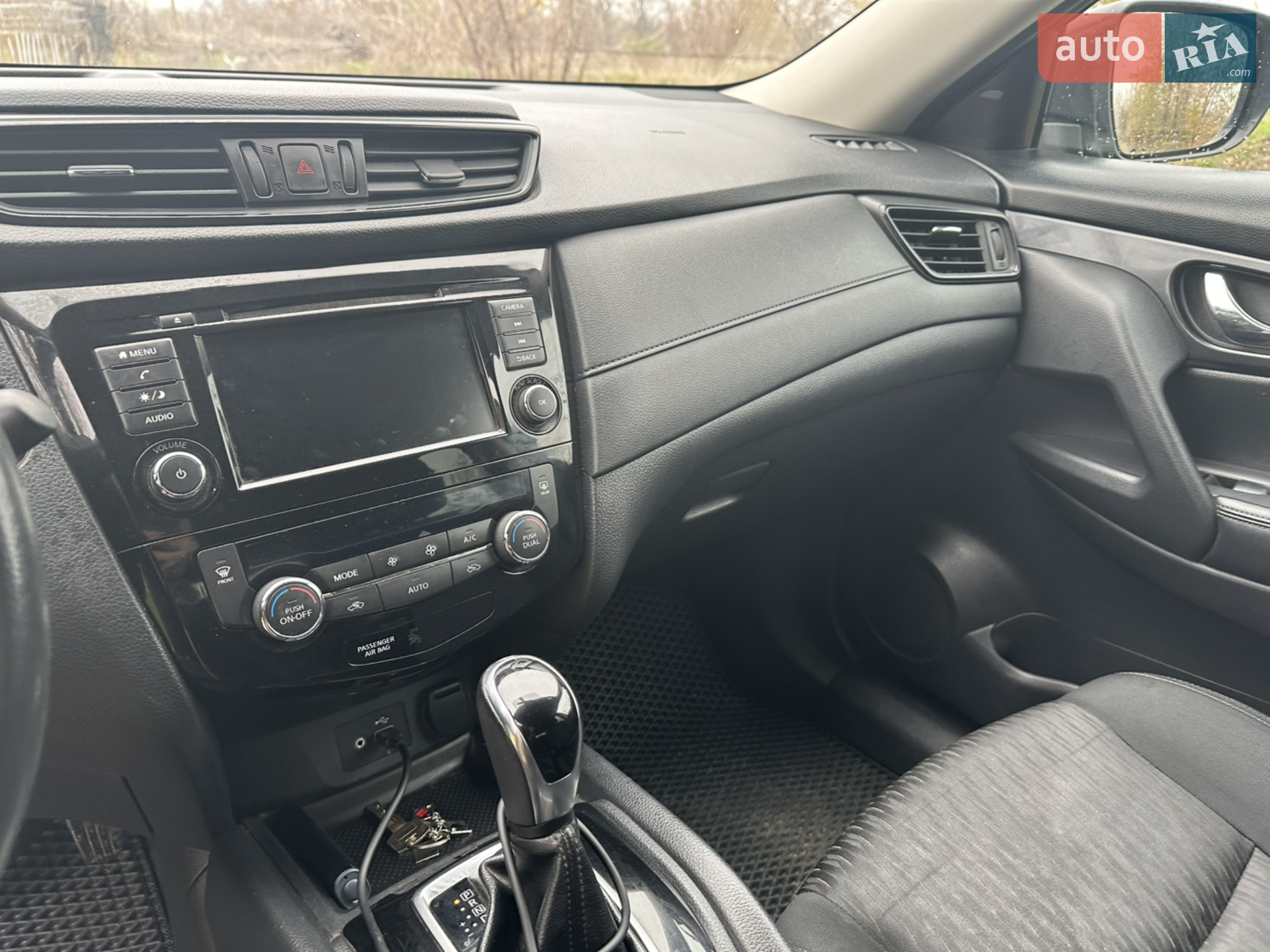 2017 Nissan Rogue - мініатюра 21