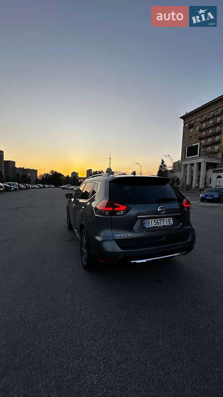 Позашляховик / Кросовер Nissan Rogue 2017 в Харкові