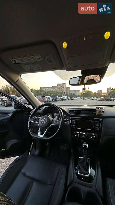 Позашляховик / Кросовер Nissan Rogue 2017 в Харкові