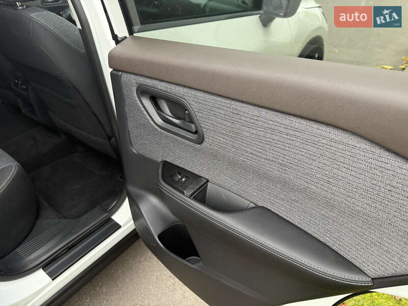 Внедорожник / Кроссовер Nissan Rogue 2021 в Ровно фото 35 Внедорожник / Кроссовер Nissan Rogue 2021 в Ровно