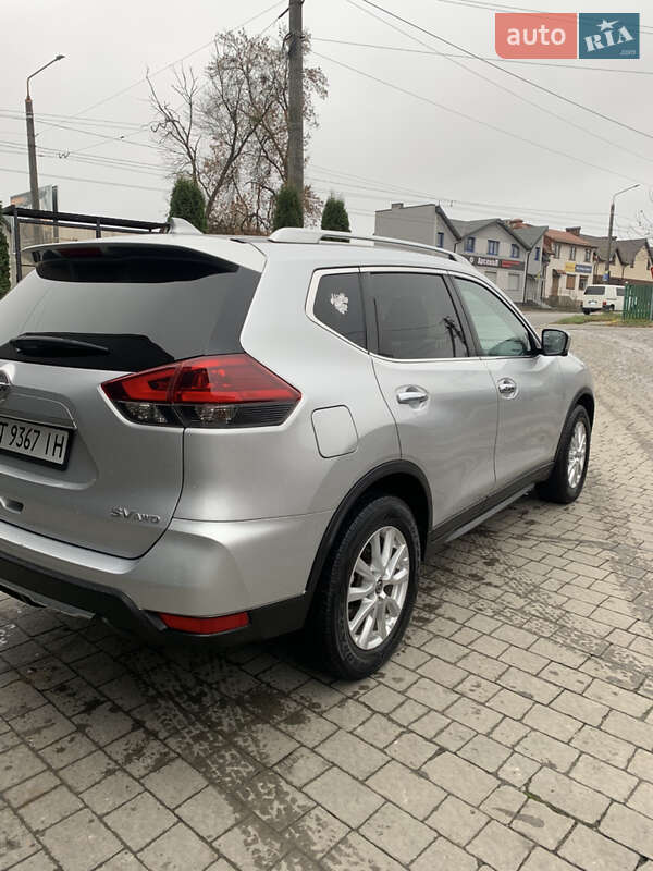 Внедорожник / Кроссовер Nissan Rogue 2017 в Ивано-Франковске