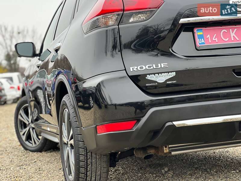 Внедорожник / Кроссовер Nissan Rogue 2018 в Стрые