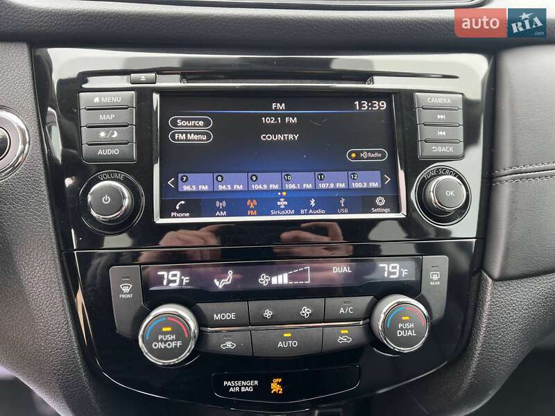 Внедорожник / Кроссовер Nissan Rogue 2018 в Стрые