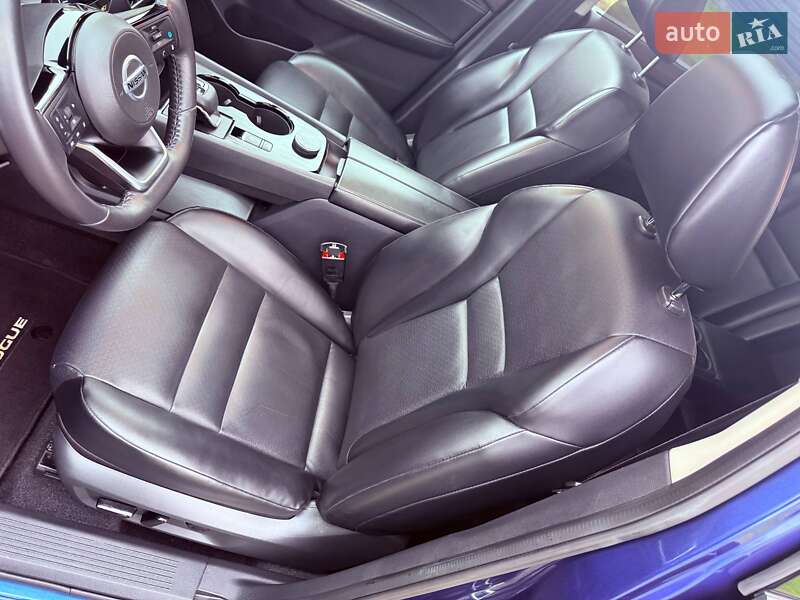 Внедорожник / Кроссовер Nissan Rogue 2021 в Харькове