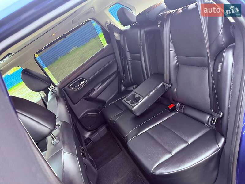 Внедорожник / Кроссовер Nissan Rogue 2021 в Харькове