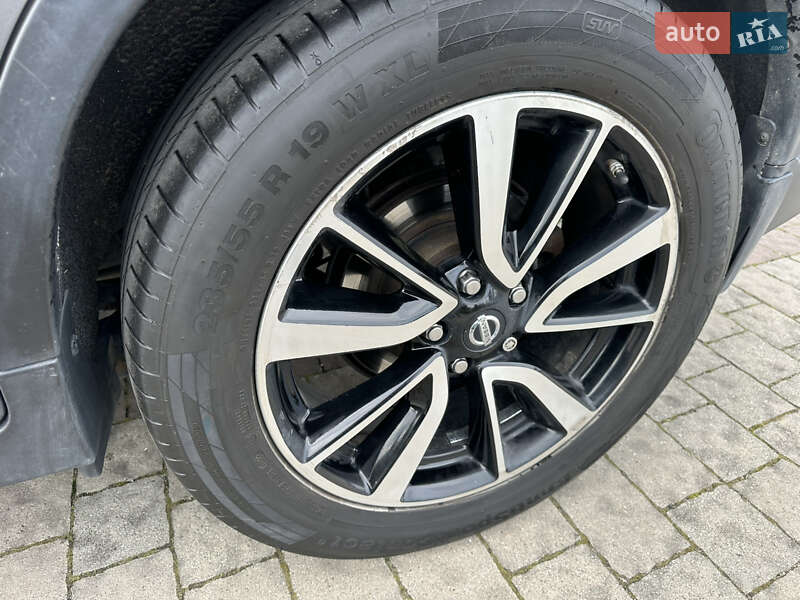 Внедорожник / Кроссовер Nissan Rogue 2015 в Львове