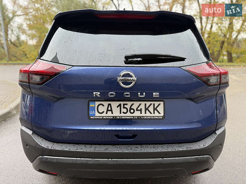 Внедорожник / Кроссовер Nissan Rogue 2021 в Киеве