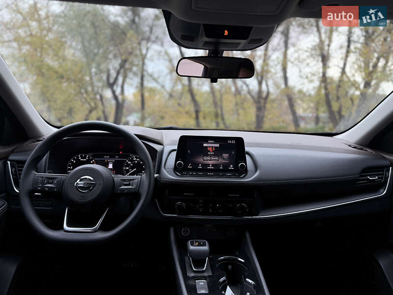 Внедорожник / Кроссовер Nissan Rogue 2021 в Киеве