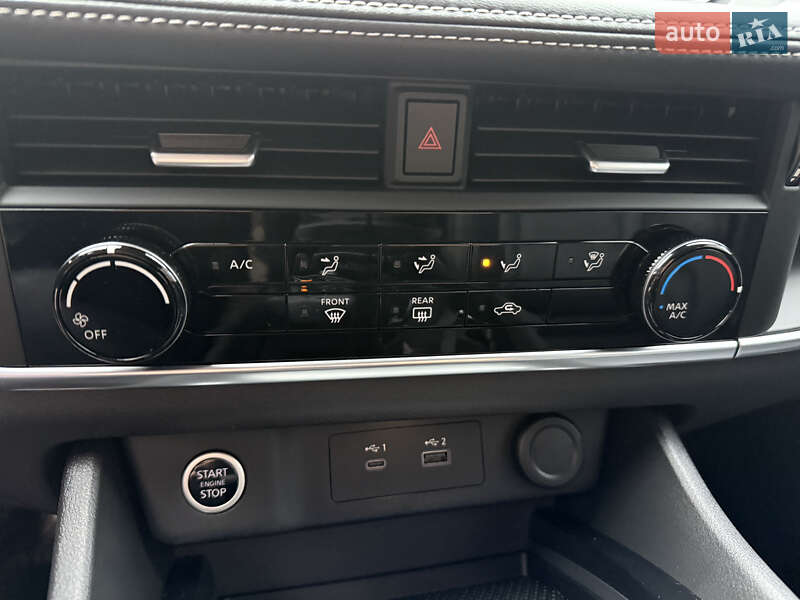 Внедорожник / Кроссовер Nissan Rogue 2021 в Киеве