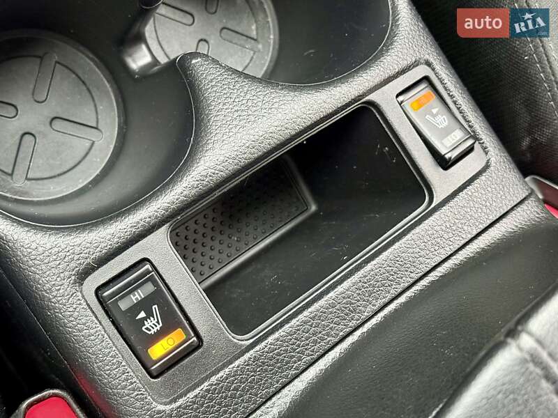 Позашляховик / Кросовер Nissan Rogue 2018 в Харкові