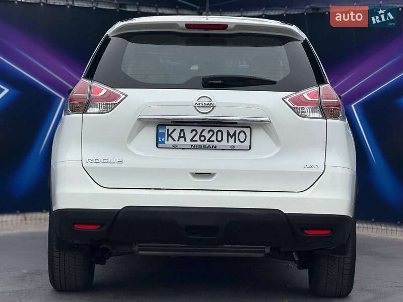Внедорожник / Кроссовер Nissan Rogue 2015 в Запорожье