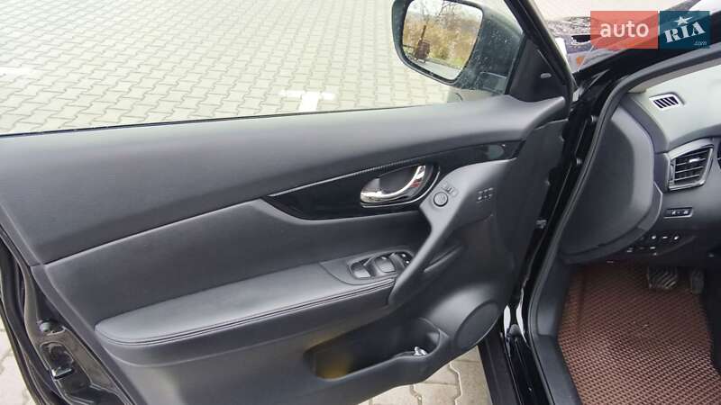 Внедорожник / Кроссовер Nissan Rogue 2020 в Львове