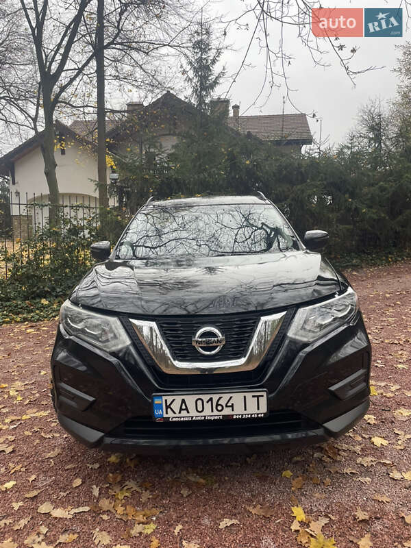 Позашляховик / Кросовер Nissan Rogue 2016 в Києві