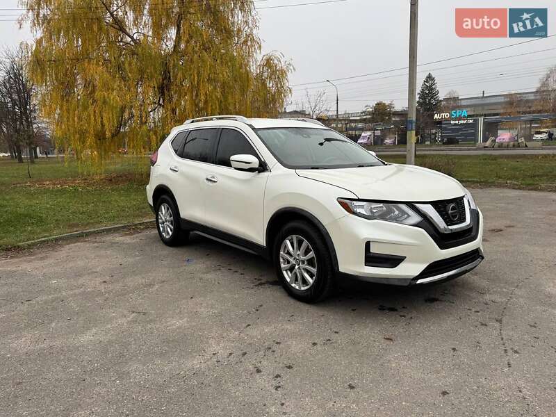 Внедорожник / Кроссовер Nissan Rogue 2019 в Харькове