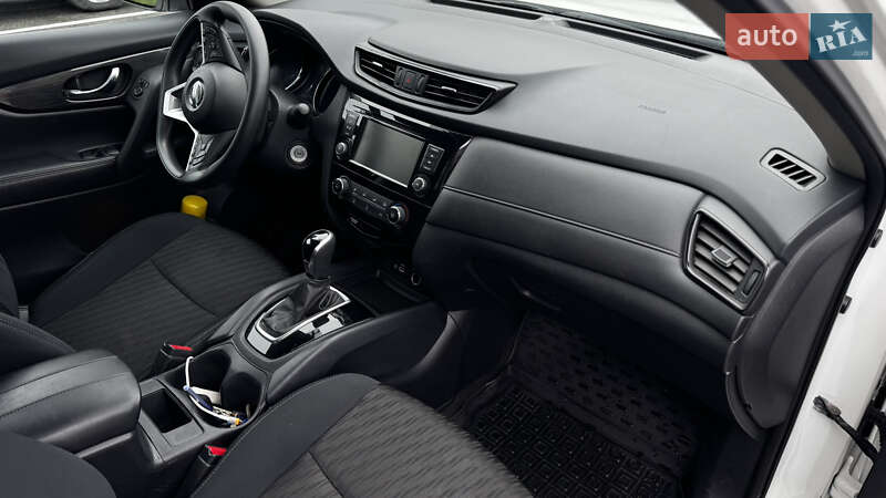 Внедорожник / Кроссовер Nissan Rogue 2017 в Черновцах фото 12 Внедорожник / Кроссовер Nissan Rogue 2017 в Черновцах