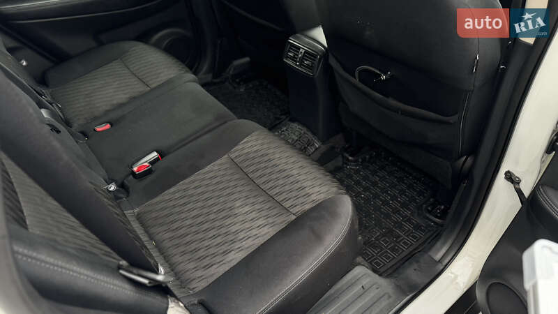 Внедорожник / Кроссовер Nissan Rogue 2017 в Черновцах фото 16 Внедорожник / Кроссовер Nissan Rogue 2017 в Черновцах