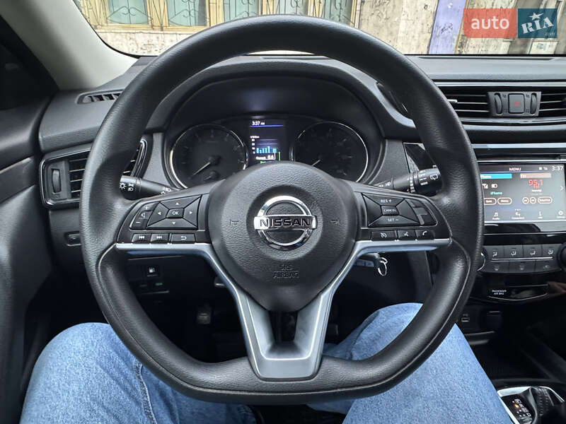 Внедорожник / Кроссовер Nissan Rogue 2018 в Ивано-Франковске