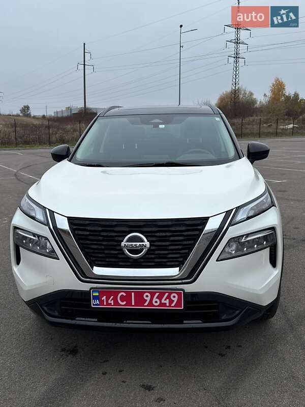 Внедорожник / Кроссовер Nissan Rogue 2023 в Ровно