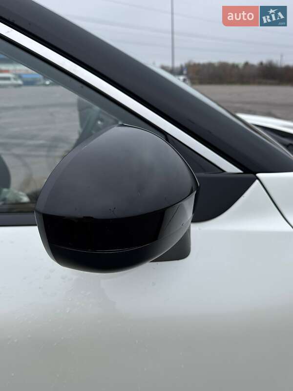 Внедорожник / Кроссовер Nissan Rogue 2023 в Ровно