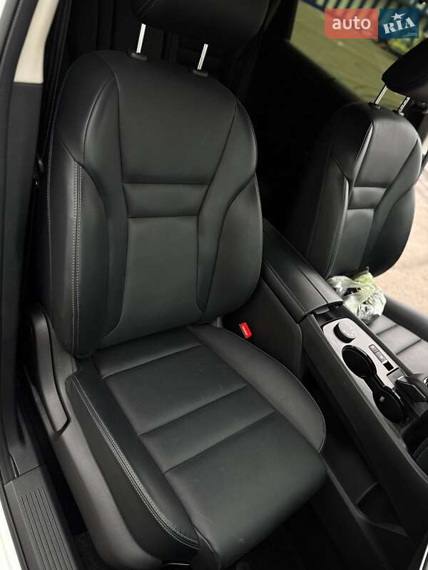 Внедорожник / Кроссовер Nissan Rogue 2023 в Ровно