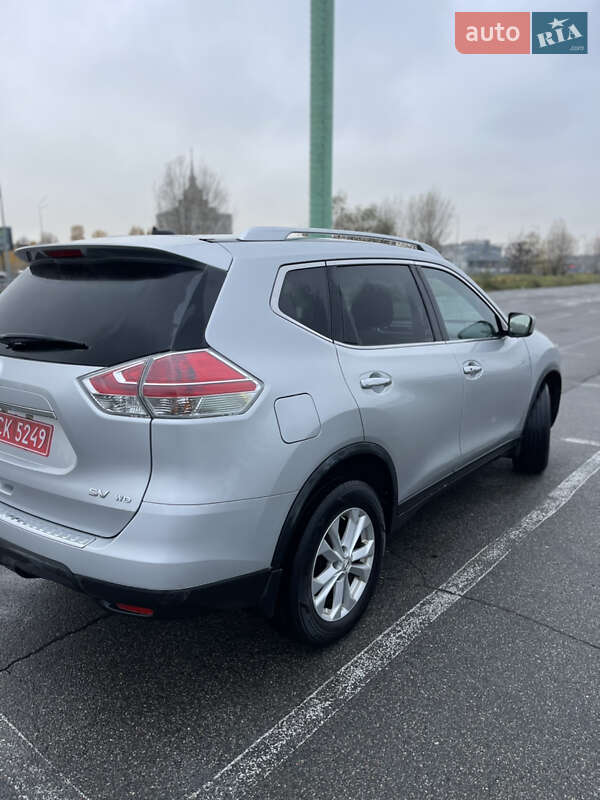 Позашляховик / Кросовер Nissan Rogue 2015 в Києві