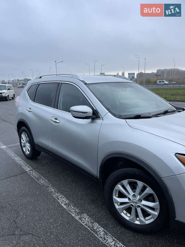 Позашляховик / Кросовер Nissan Rogue 2015 в Києві