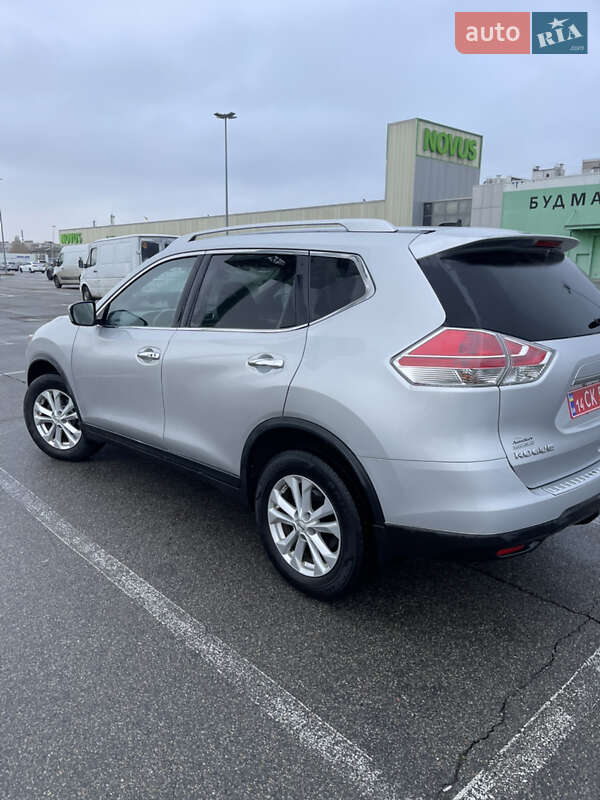 Позашляховик / Кросовер Nissan Rogue 2015 в Києві
