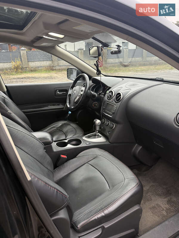 Внедорожник / Кроссовер Nissan Rogue 2012 в Луцке