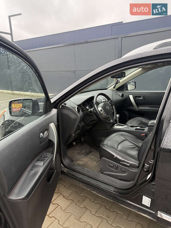 Внедорожник / Кроссовер Nissan Rogue 2012 в Луцке