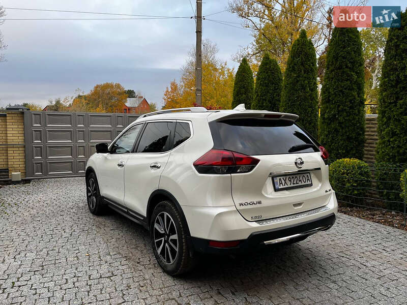 Внедорожник / Кроссовер Nissan Rogue 2018 в Киеве