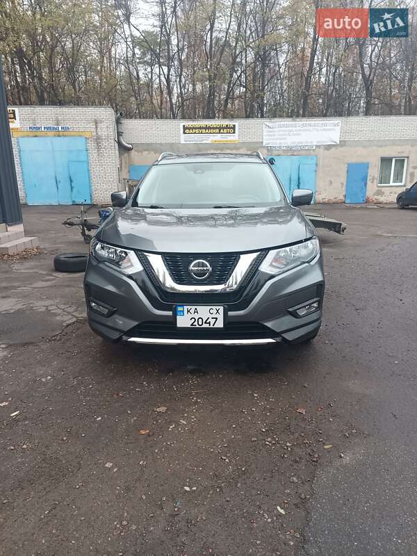 Внедорожник / Кроссовер Nissan Rogue 2018 в Киеве