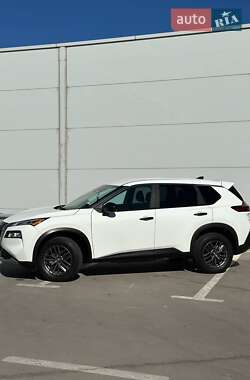 Позашляховик / Кросовер Nissan Rogue 2023 в Києві