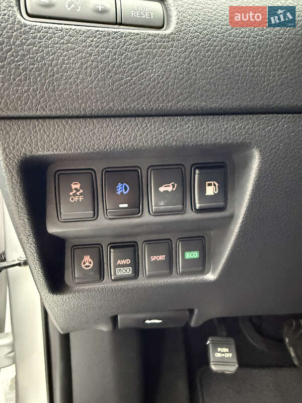 Внедорожник / Кроссовер Nissan Rogue 2018 в Тульчине